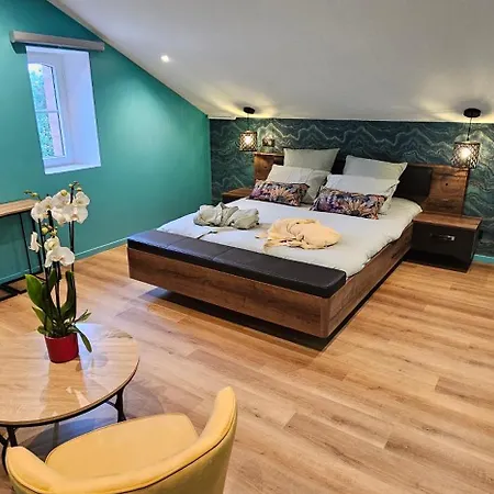 Abaca Colors מלון *